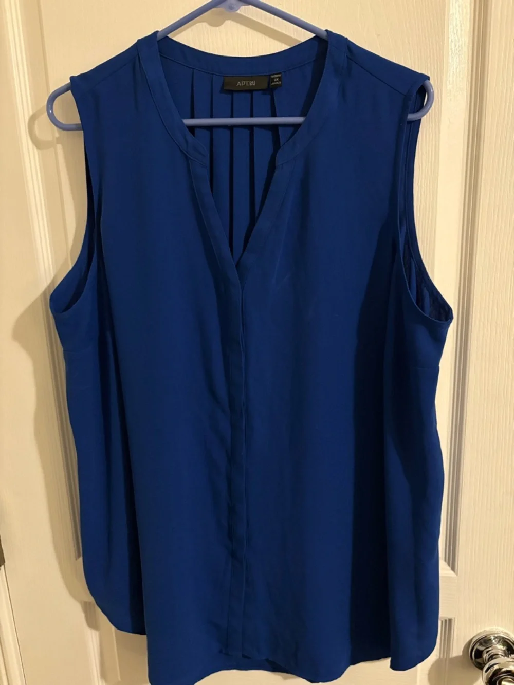 Apt. 9 Royal Blue Sleeveless V-Neck Camisole - Picture 2 of 4